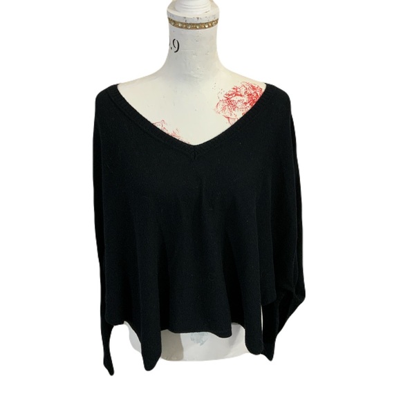 Le Temps Des Cerises Black V-Neck Sweater - Picture 1 of 7